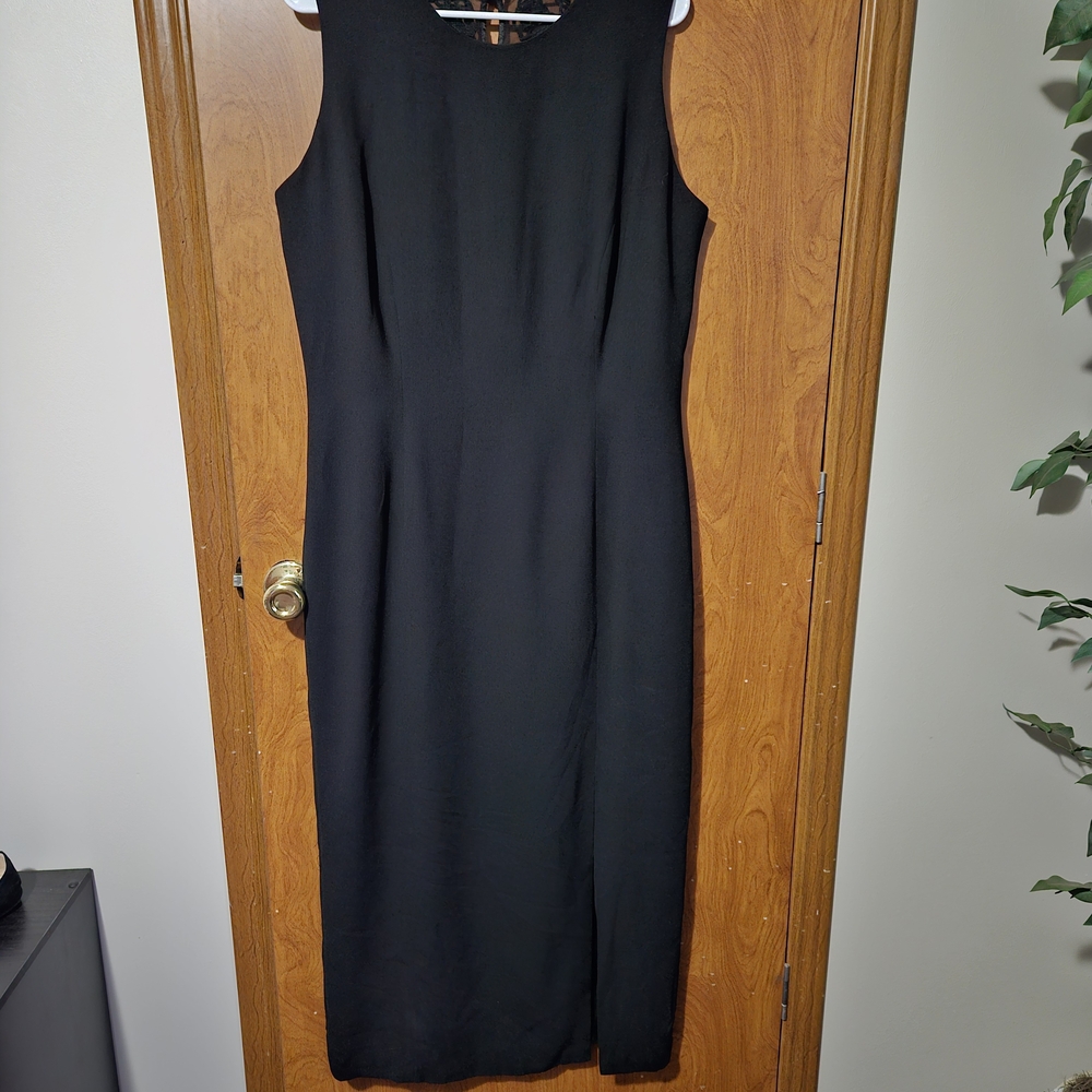 Elegant Black Sleeveless Midi Dress